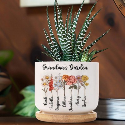 Personalized Birth Month Flower Pots with Grandkids Names, Mothers Day Gift for grandma,Gigi, Grammy, Mom, Nana